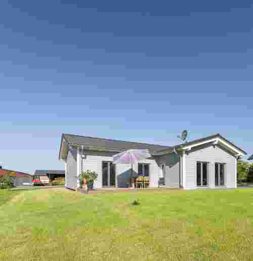 Winkelbungalow mit Terrasse