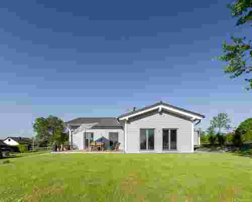 Winkelbungalow Holzhaus